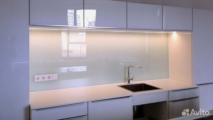 Стеновые панели из стекла