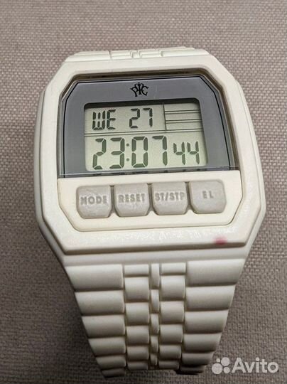 Часы кварцевые