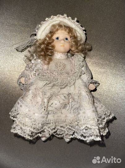 Будурная старинная кукла