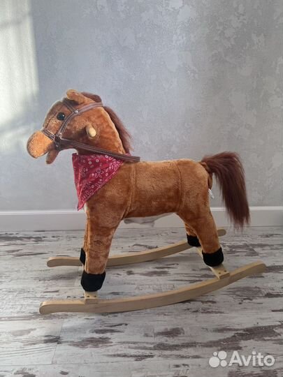 Детская качалка лошадь