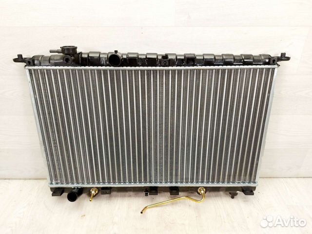 Радиатор охлаждения Hyundai Sonata 2001-2012