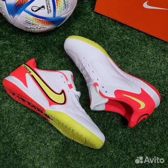 Nike Tiempo