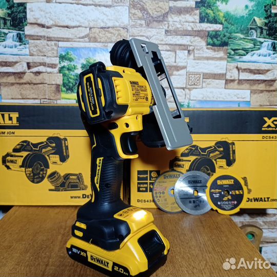 Мини Болгарка ушм DeWalt DCS438