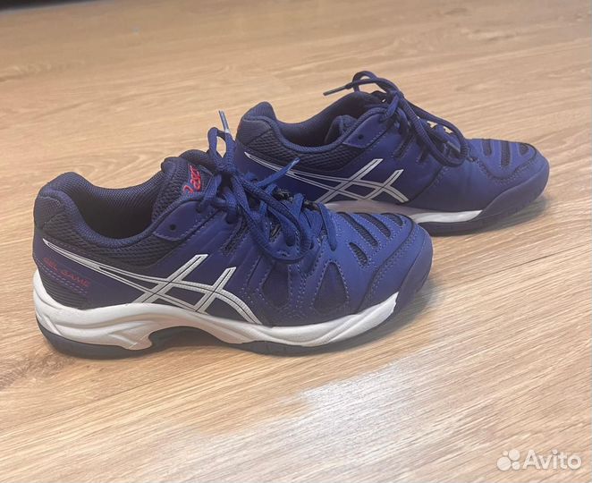 Теннисные кроссовки asics 33,5 мальчик