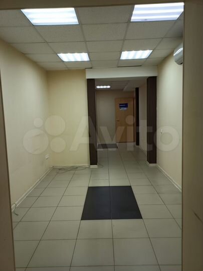 Торговое помещение, 100 м²