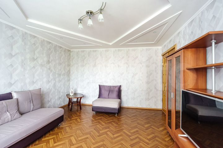 4-к. квартира, 82 м², 2/5 эт.