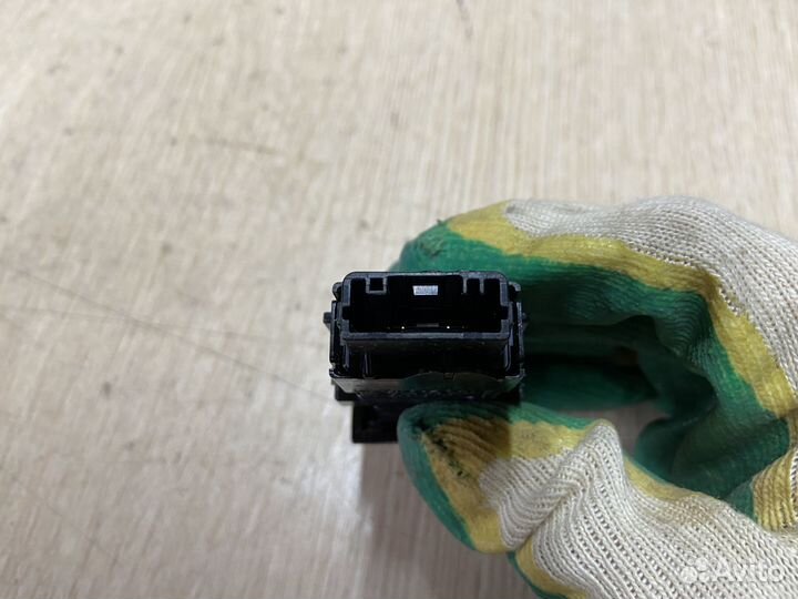 Кнопка аварийной сигнализации Toyota Camry 75