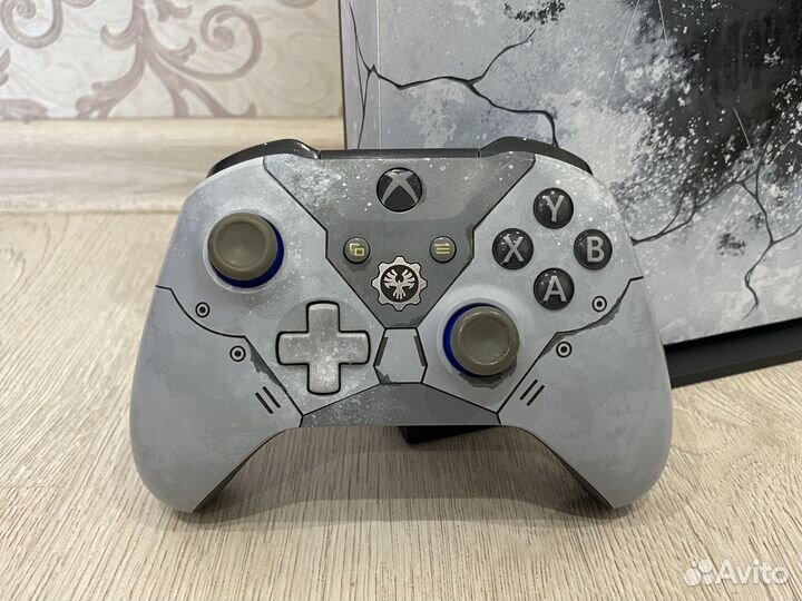 Xbox One X Gears 5 Limited Edition