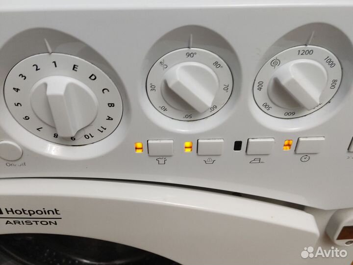 Встраиваемая Hotpoint Ariston 7 кг 1200 отжим