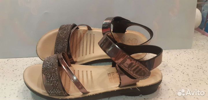Босоножки для девочки