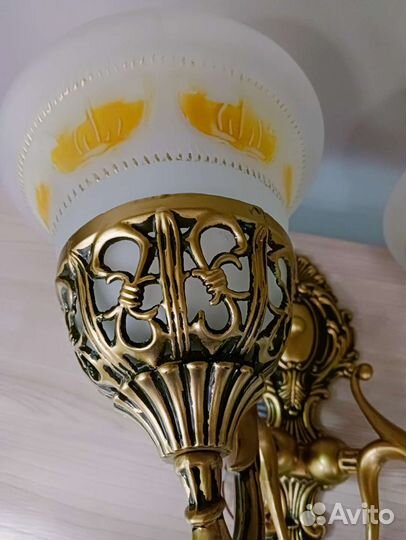 Настенный светильник бра на 2 лампы