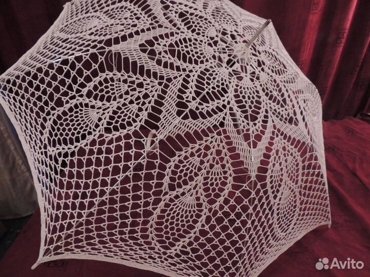 Ажурный зонтик вязаный