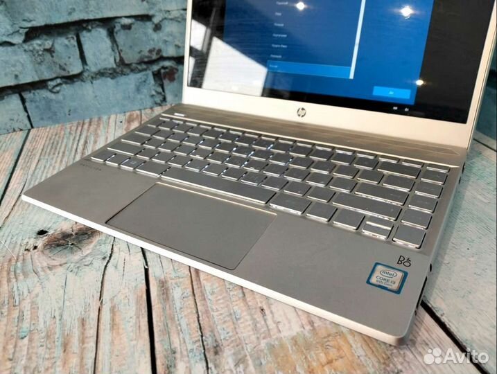 Стильный ультрабук HP на i3/ RAM 8/ SSD