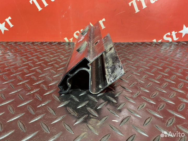 Кронштейн монтажки Daf XF105