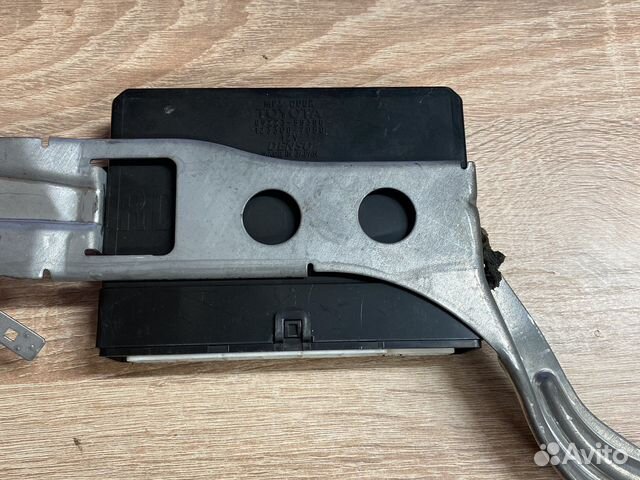 Блок управления двери Lexus 8922350300