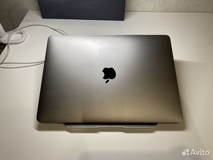 Macbook pro 13 2018 touch bar 256gb