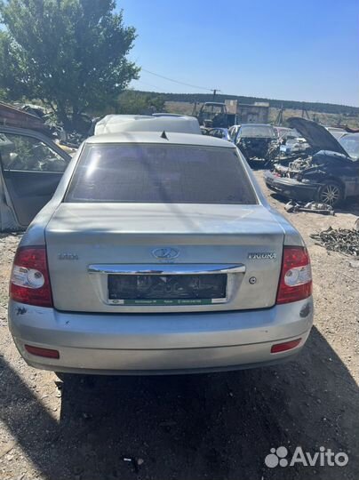 В разборке Ваз 2170 приора