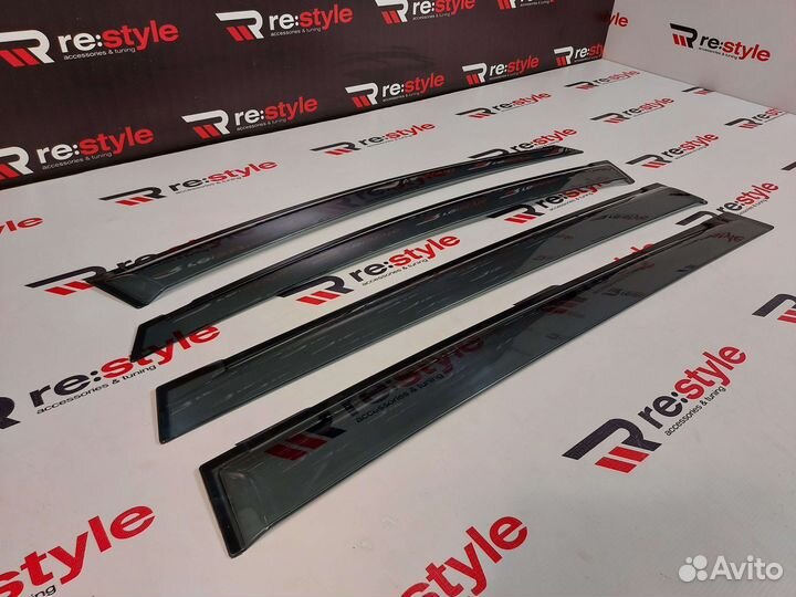 Ветровики Toyota Wish 10 03-08г Комплект