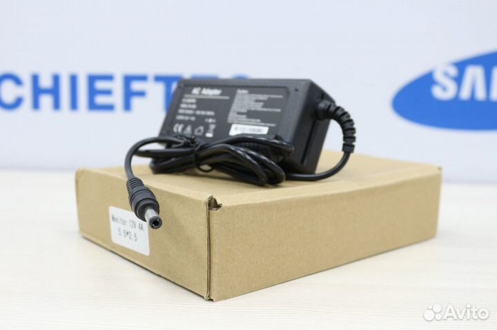 Блок питания для монитора 12V 4A (5.5X2.5)