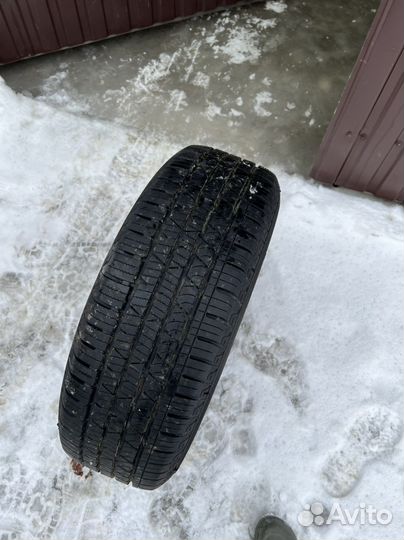 R16 Continental ContiCrossContact LX 215/65, PCD 5x114.3 DIA 40