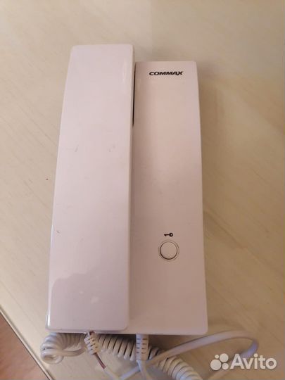 Видеодомофон плюс две трубки