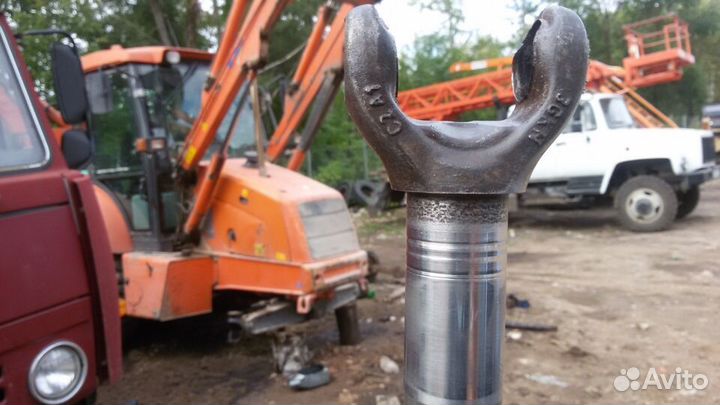 Kobelco разбор спецтехники (б/у и новые запчасти)