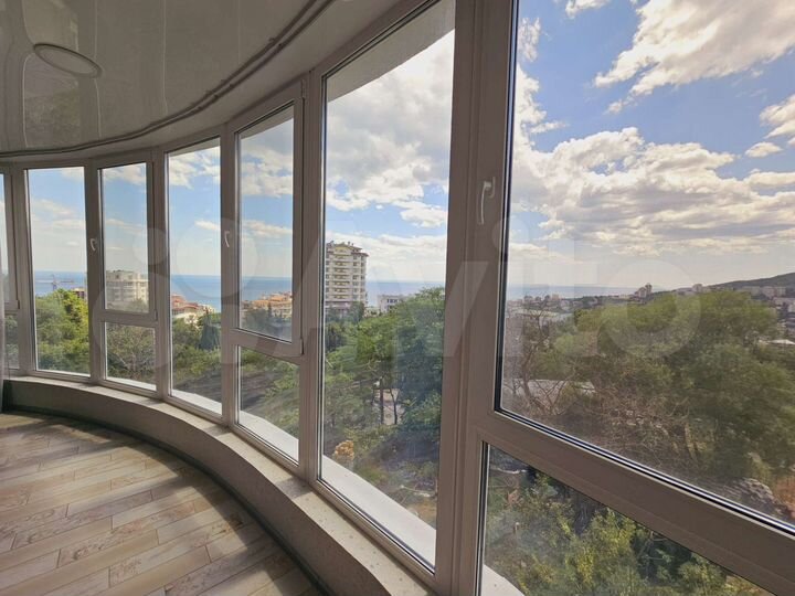 2-к. квартира, 65 м², 2/3 эт.