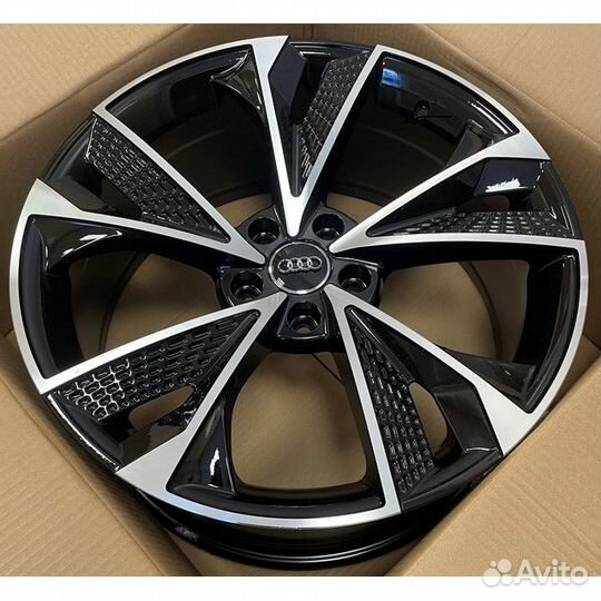 Литые диски R 21 для audi