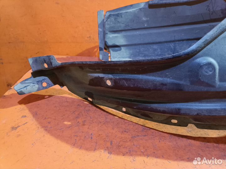 Подкрылок Toyota Vitz KSP130 передний правый