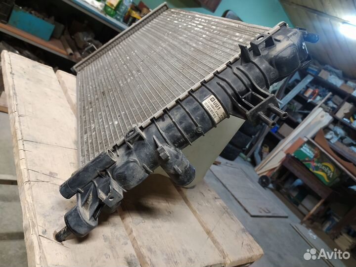 Радиатор охлаждения Opel Astra H