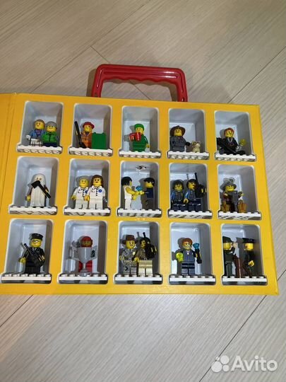 Коллекционный набор Lego фигурок