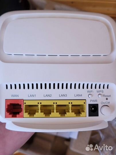 Wi-Fi роутер ZTE H118N