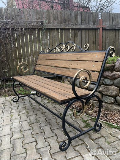 Лавочка, скамейка садовая