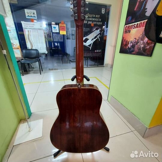 Акустическая гитара