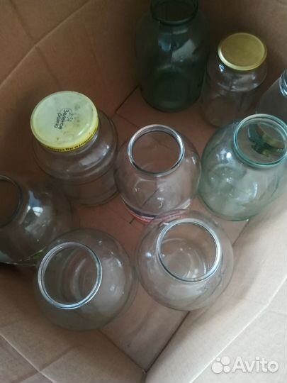 Банки стеклянные разные с крышками