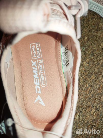 Кроссовки новые