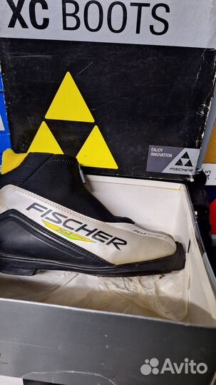 Лыжные ботинки Fischer на 36разм.тип крепления sns
