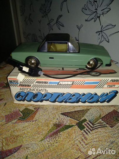 Игрушка спортивный автомобиль