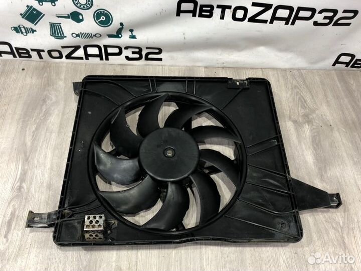 Вентилятор охлаждения Nissan Qashqai J10 MR20DE