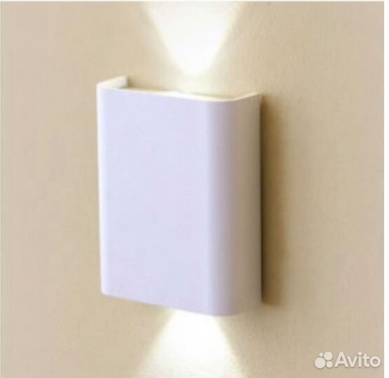 Настенный светильник бра светодиодный