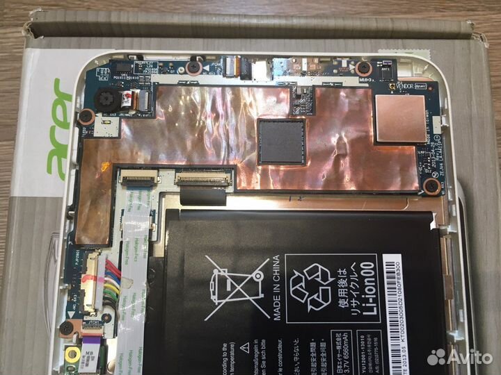 Планшет Acer W3-810