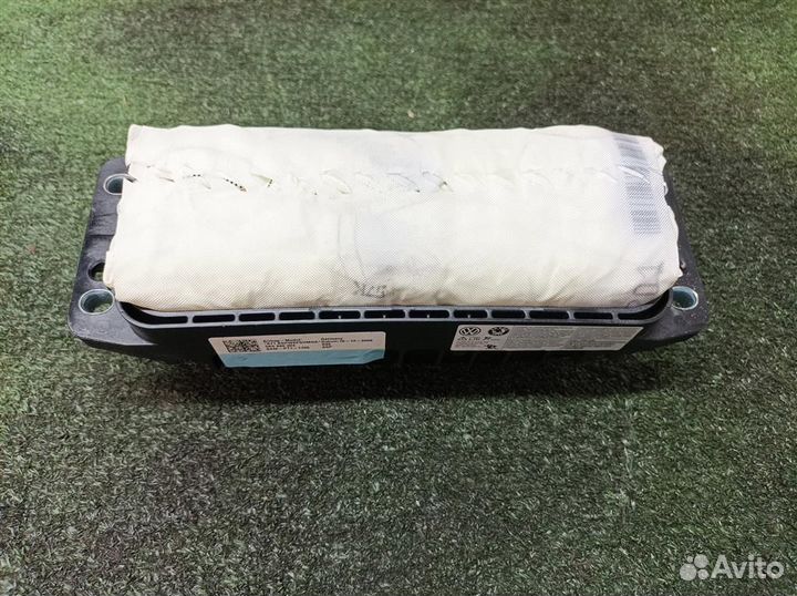 Подушка безопасности пассажирская (в торпедо) VW