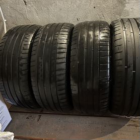 Michelin Pilot Sport 4 225/45 R17 94Y