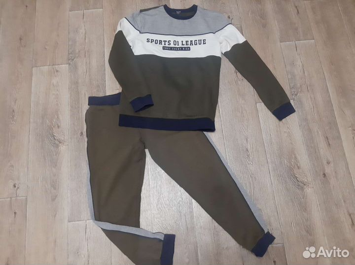 Спортивный костюм для мальчика 152-158