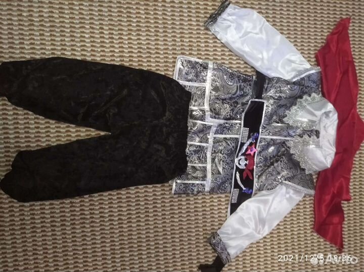 Новогодний костюм пирата