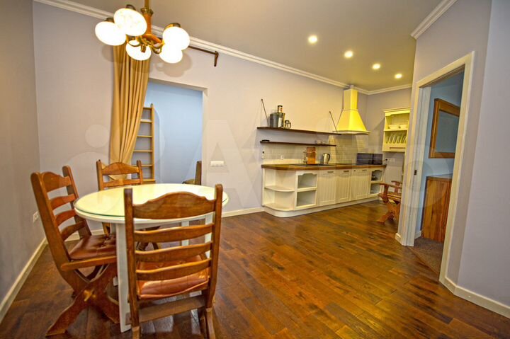 2-к. квартира, 70 м², 13/16 эт.