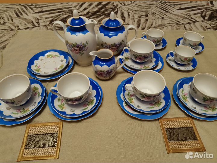 Фарфоровый чайно кофейный сервиз