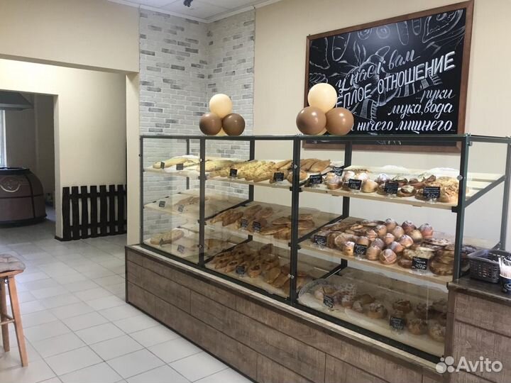 Продавец в пекарню