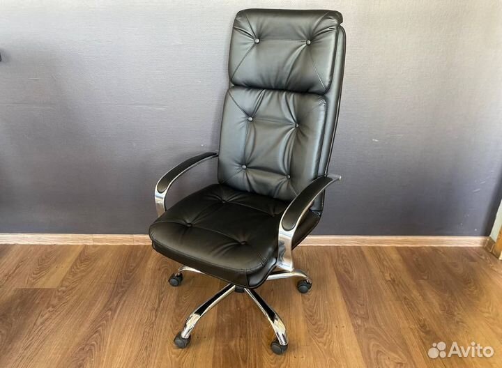 Компьютерное кресло. Гарантия 1 год