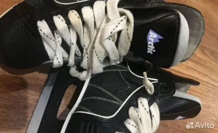 Коньки хоккейные